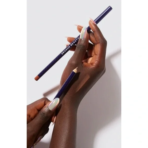 NWT Dragun Beauty Lip Job Liner w/ pencil sharpener - Picture 2 of 8